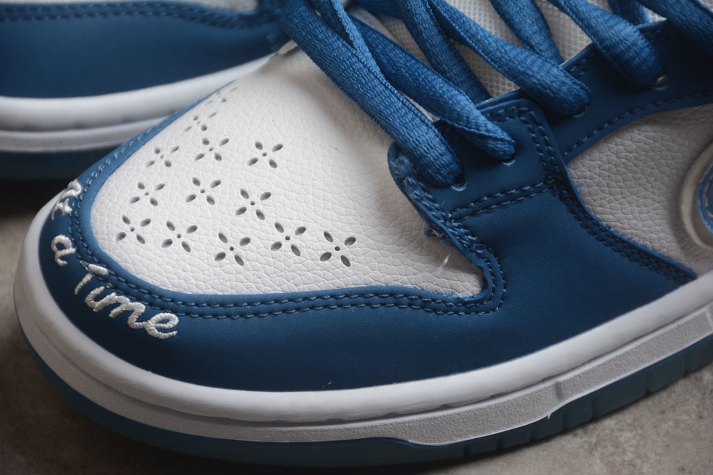 Dunk SB – Azul Oscuro y Claro
