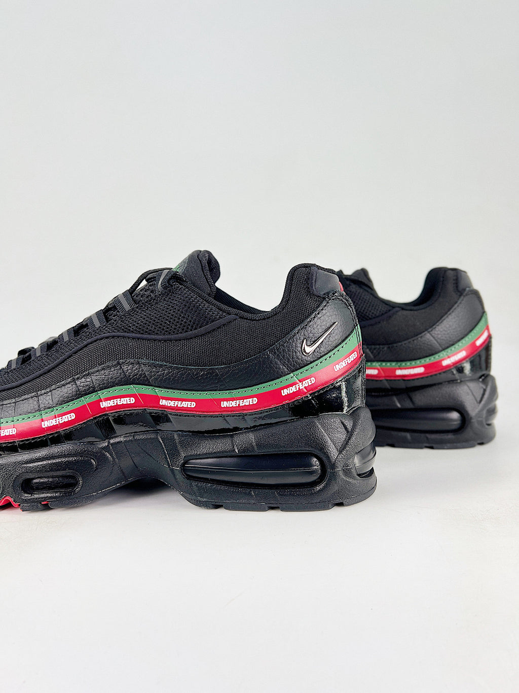 Air Max 95 – Negro / Rojo