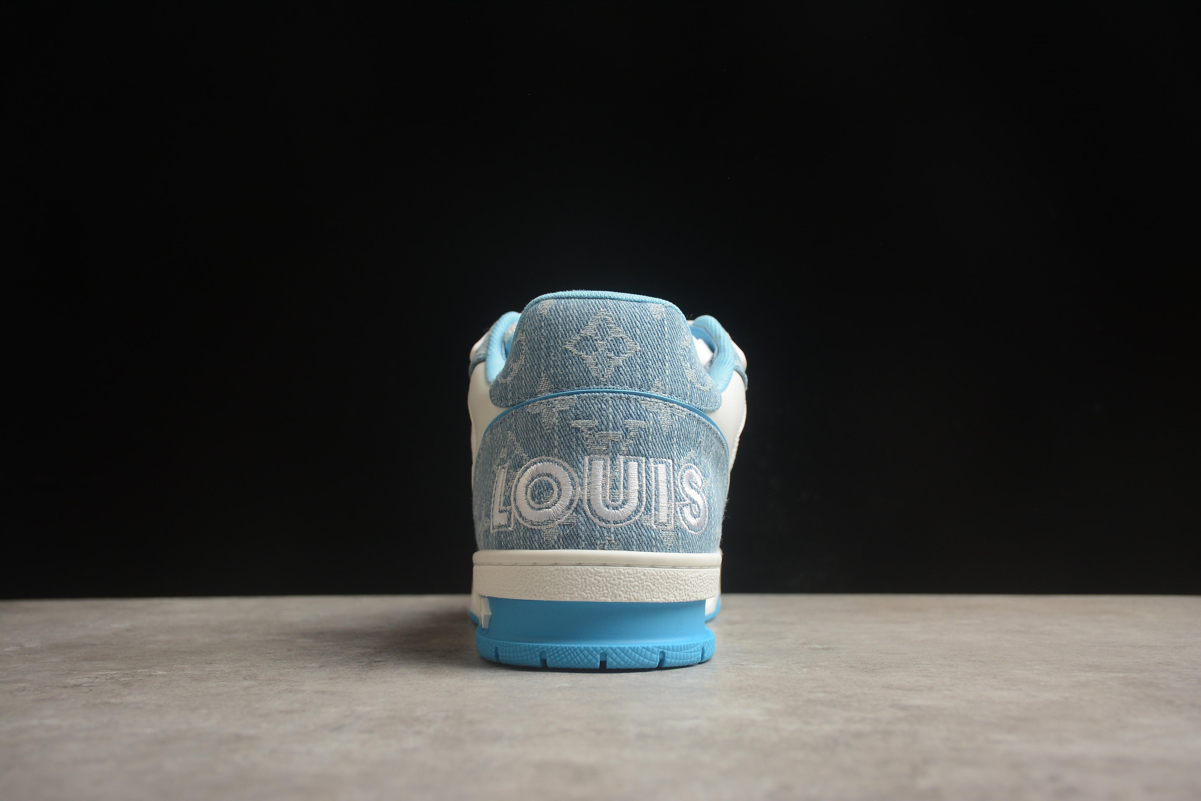 Louis Vuitton Trainer Low – Azul / Blanco