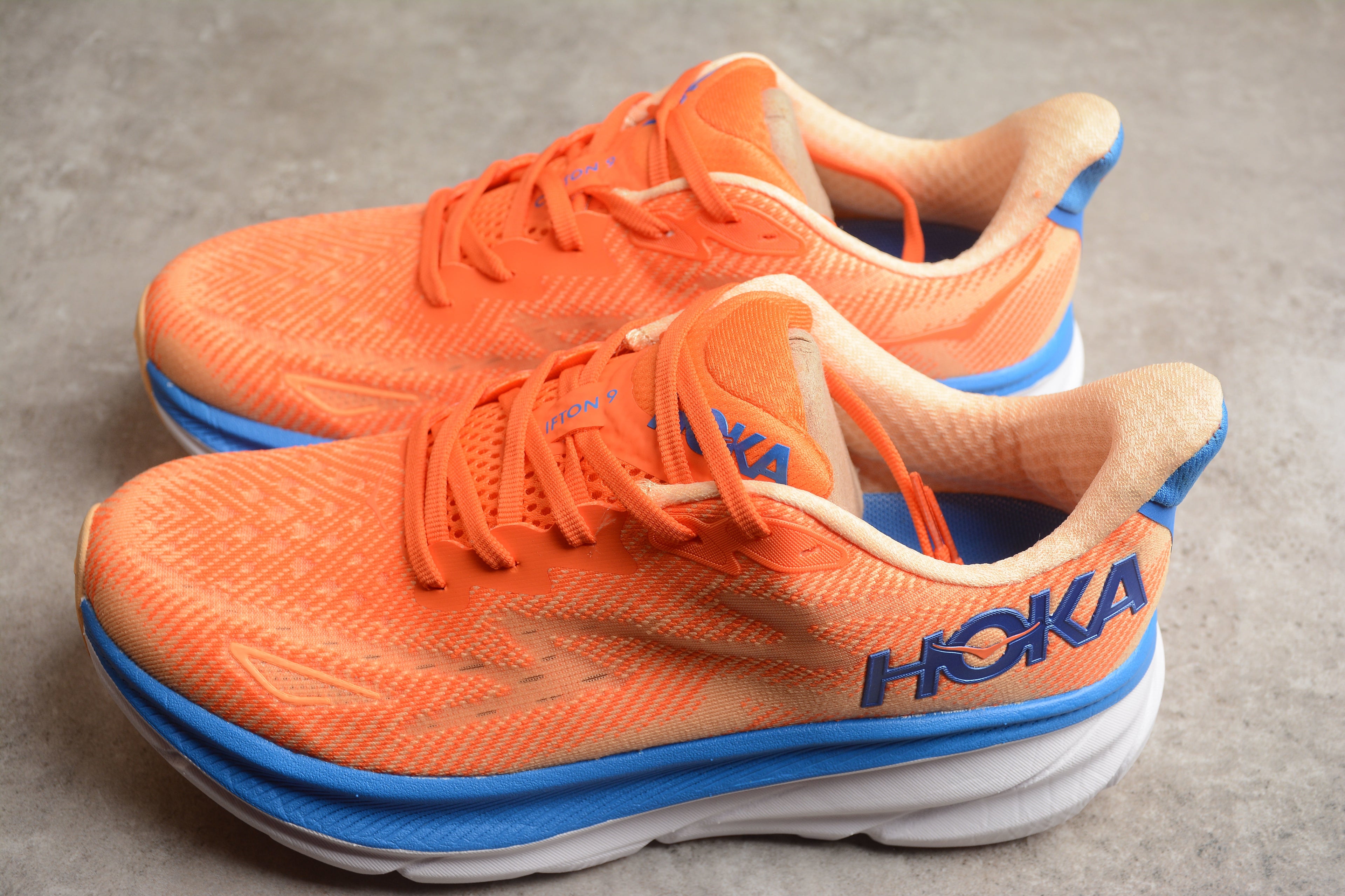 Hoka Clifton 9 – Naranja