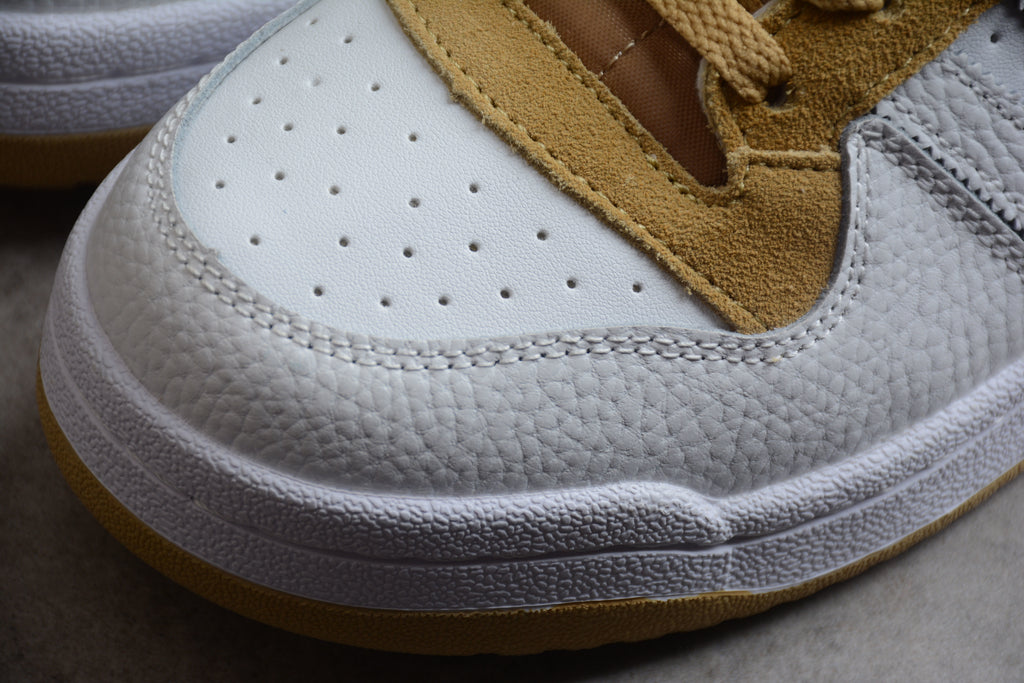 Adidas Forum – Blanco / Marrón