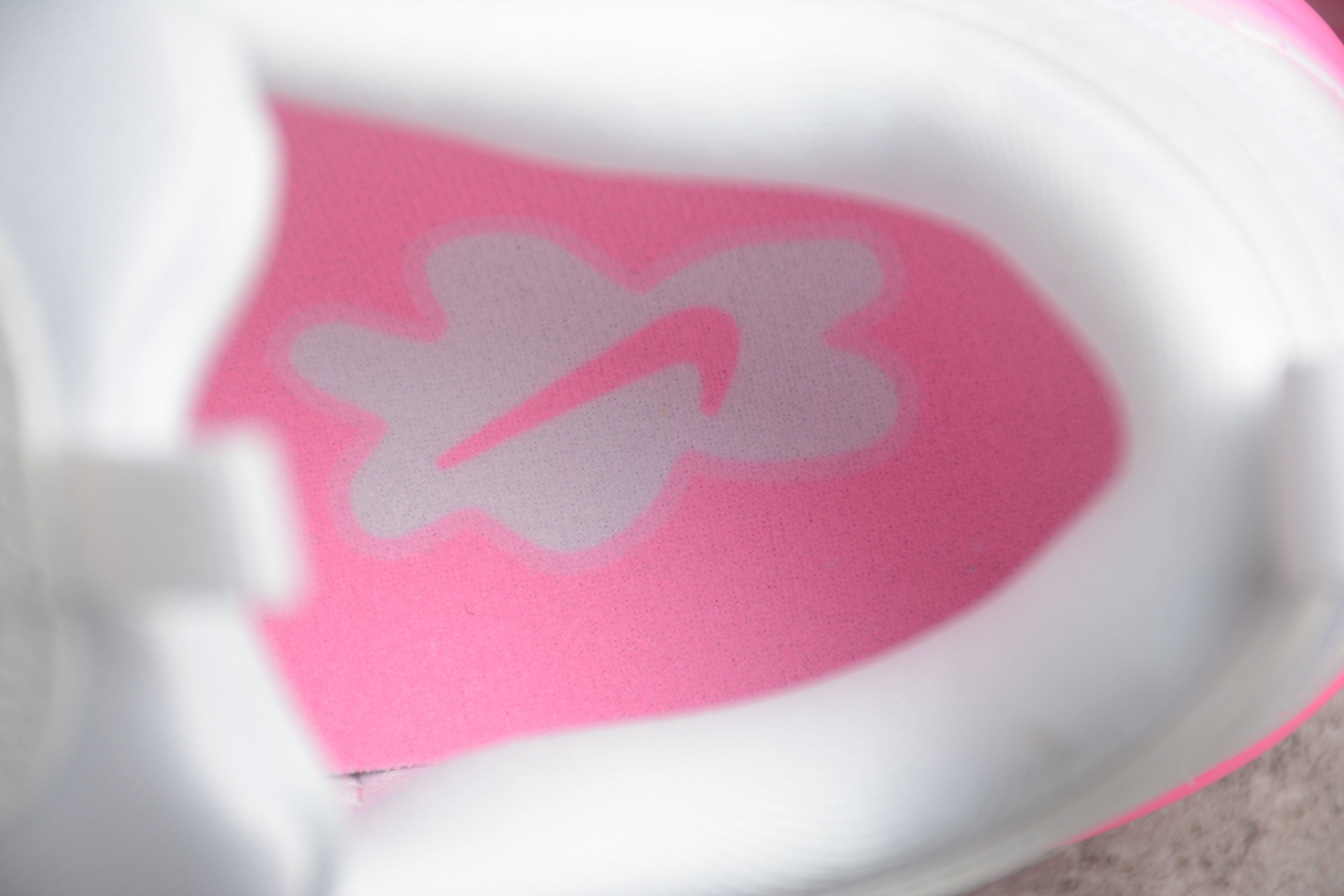 Air Max 97 – Blanco / Suela Rosa