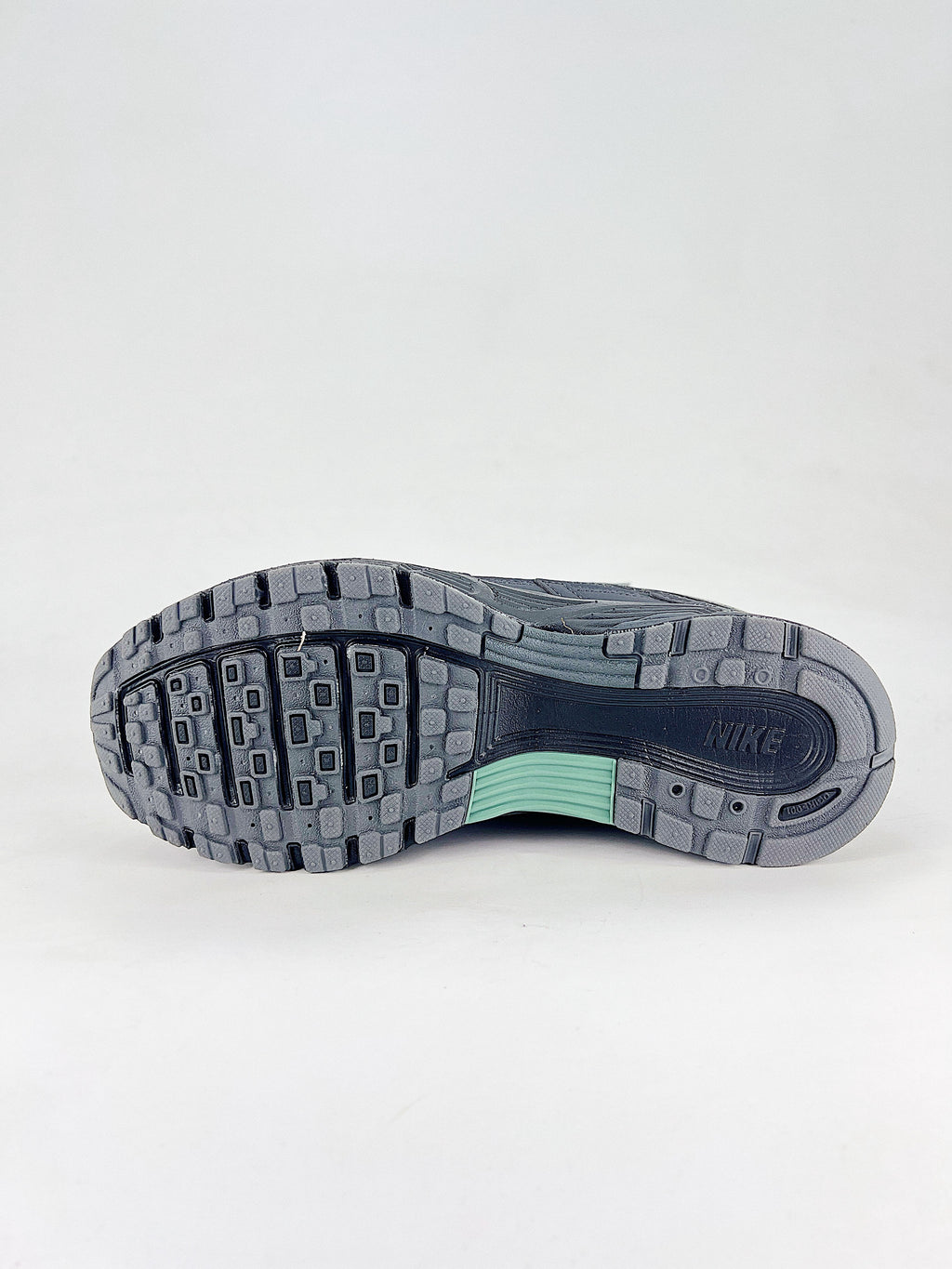 P-6000 – Gris Oscuro / Turquesa