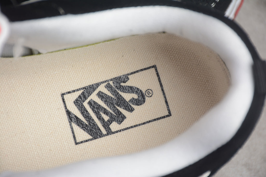Vans Knu Skool – Negro / Blanco