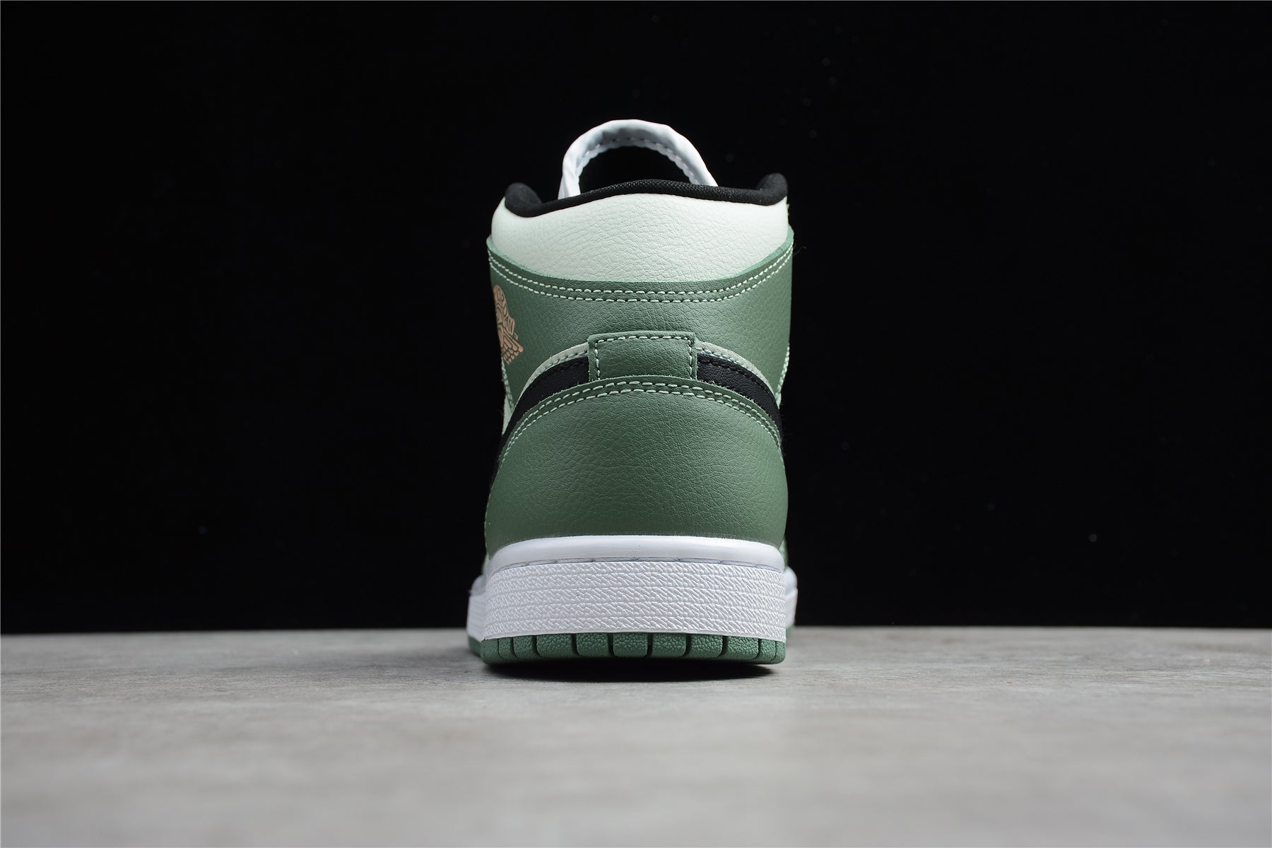 Air Jordan 1 Mid – Verde / Rosa