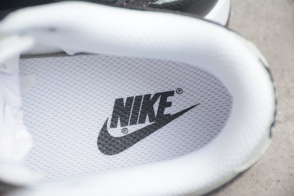 Dunk SB – Negro / Gris