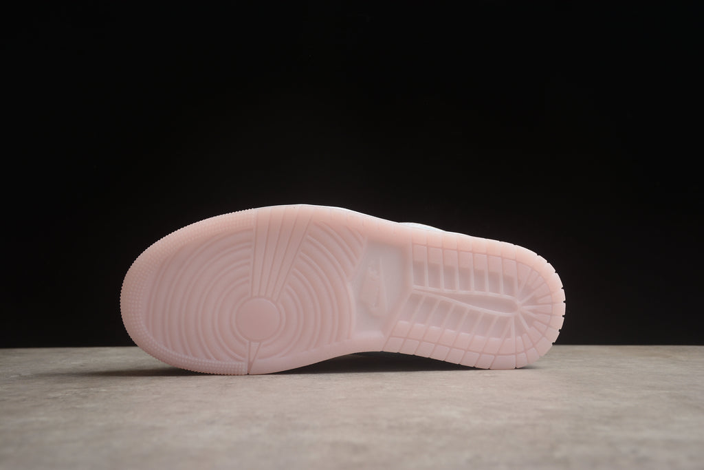 Jordan 1 Low – Rosa / Blanco / Azul