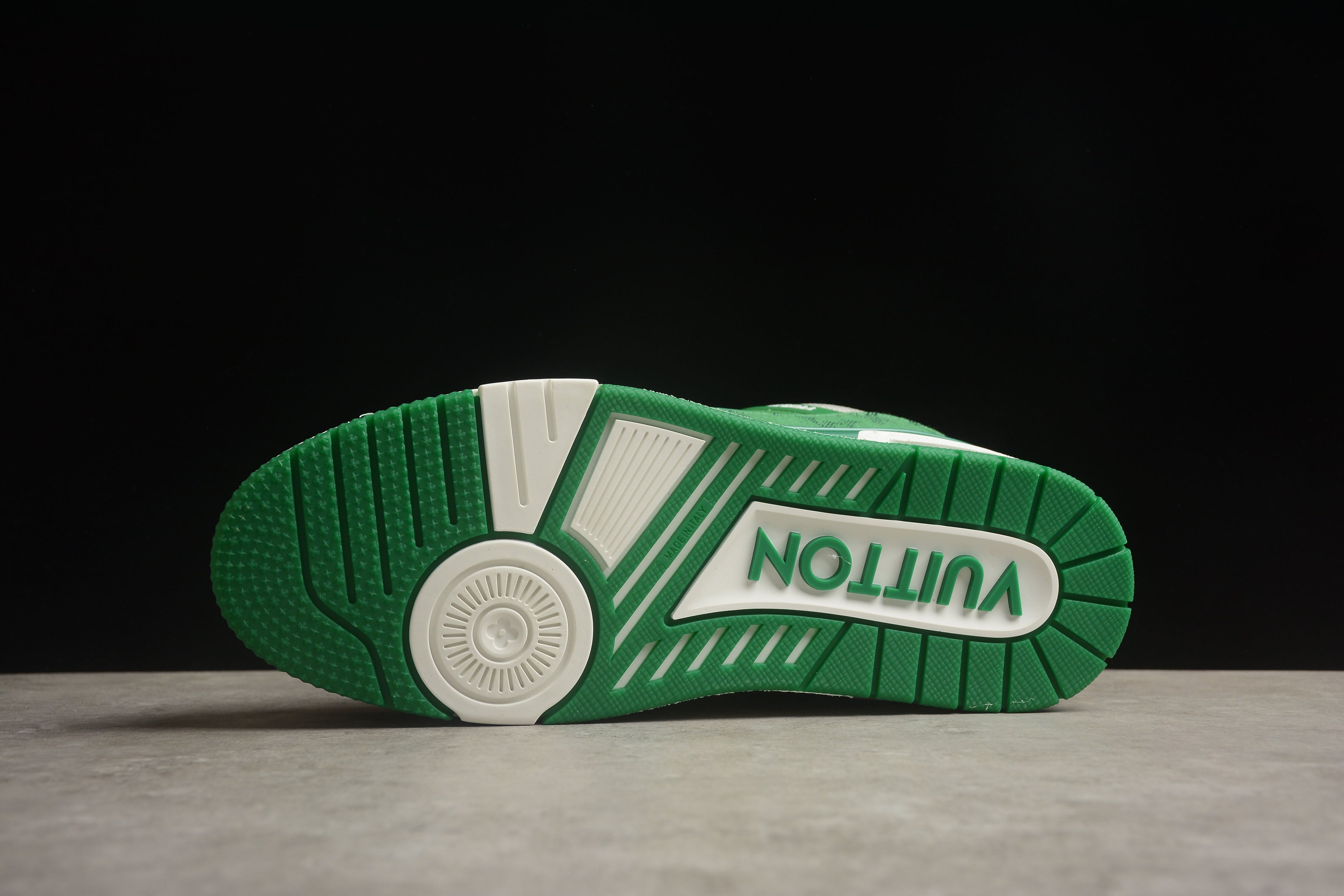 Louis Vuitton Trainer Low – Verde / Blanco