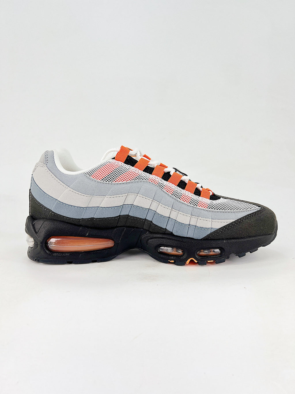 Air Max 95 – Negro / Gris / Naranja