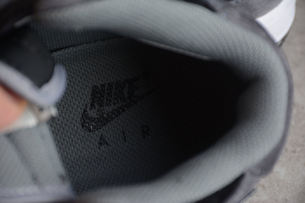 Air Force 1 High – Gris Oscuro / Negro