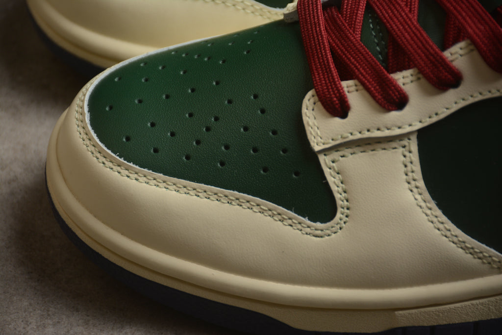 Dunk SB – Beigie / Verde / Granate