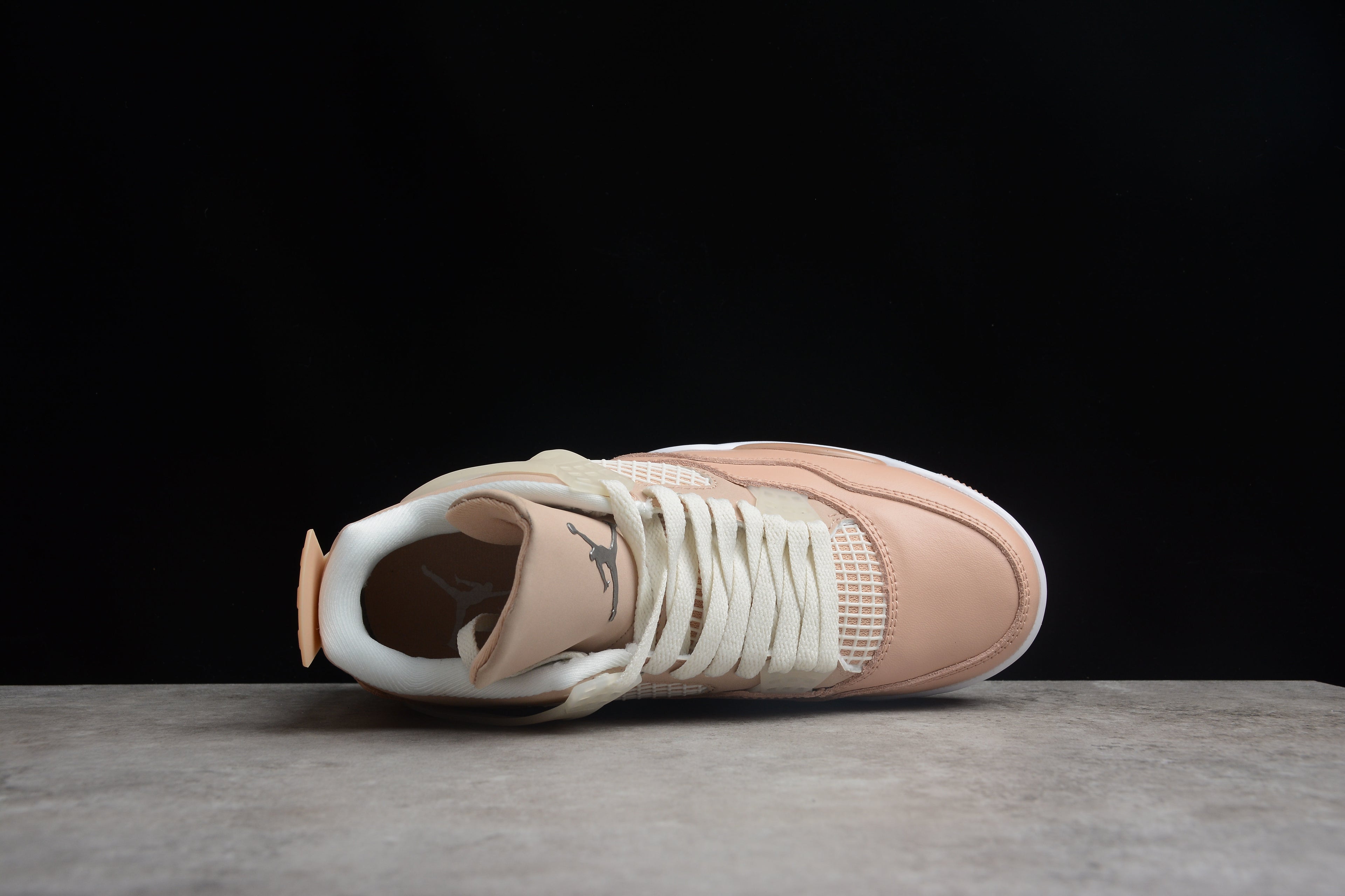 Air Jordan 4 – Rosa / Blanco