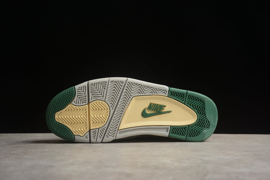 Air Jordan 4 – Beige / Verde