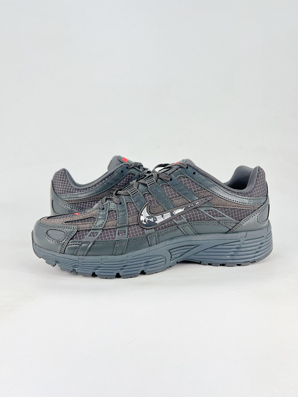 P-6000 – Gris