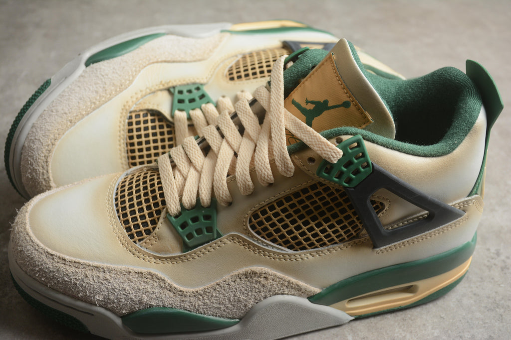 Air Jordan 4 – Beige / Verde