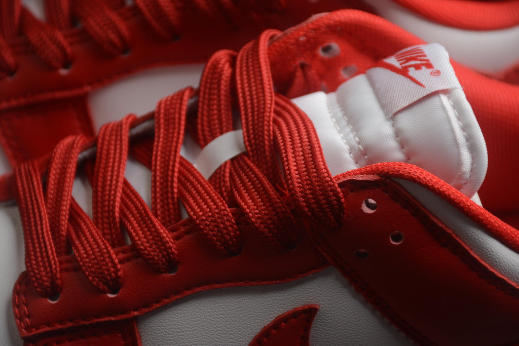Dunk SB – Rojo / Blanco
