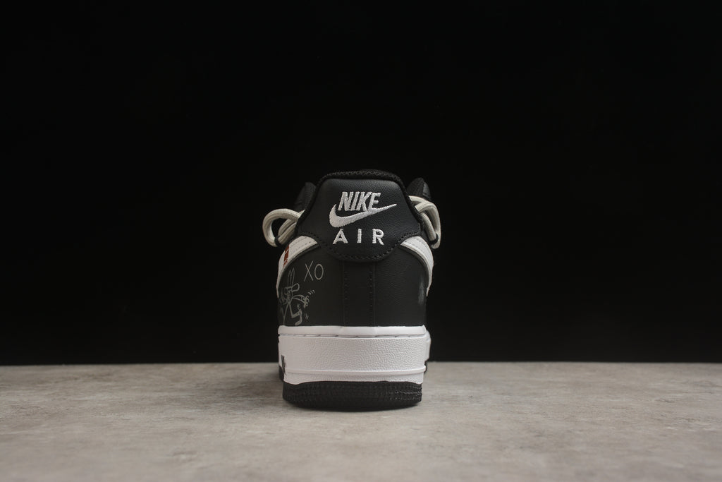 Air Force 1 Low – Negro / Blanco