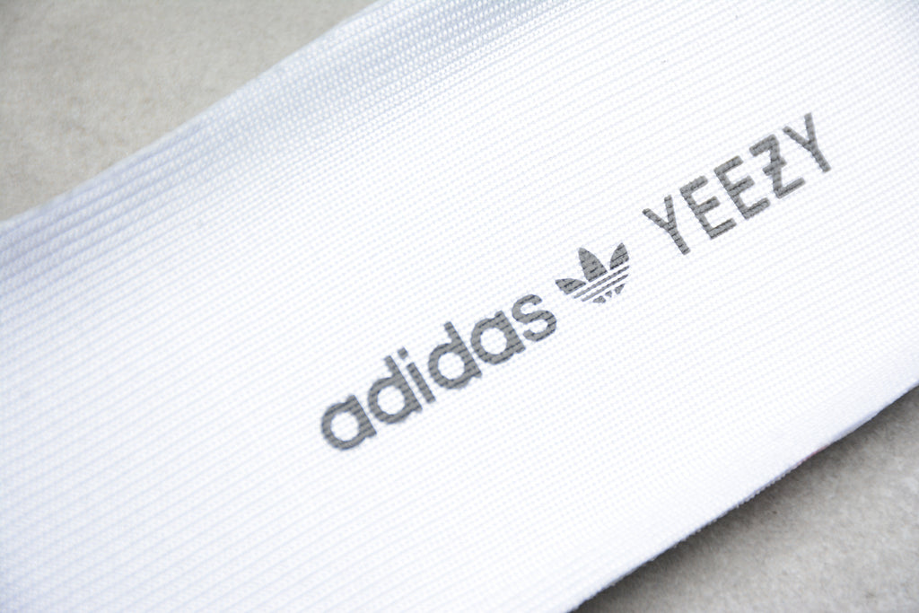 Adidas Yeezy 350 – Fluorescente / Negro
