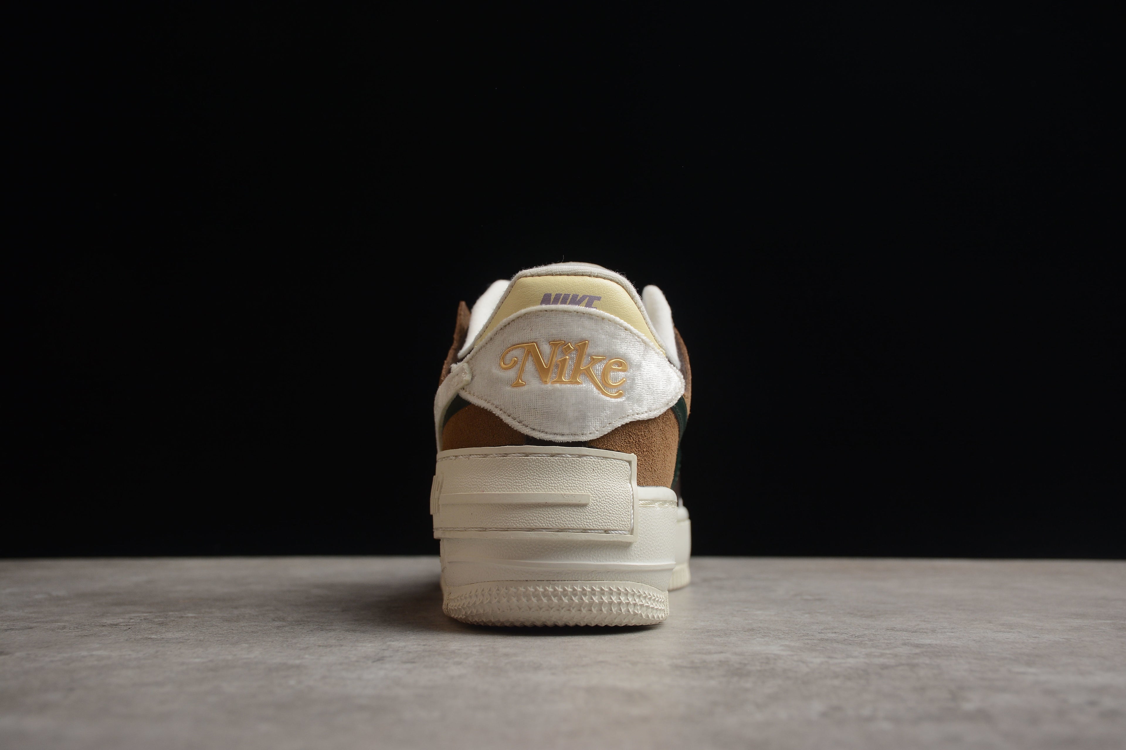 Air Force 1 Shadow – Gris / Marrón