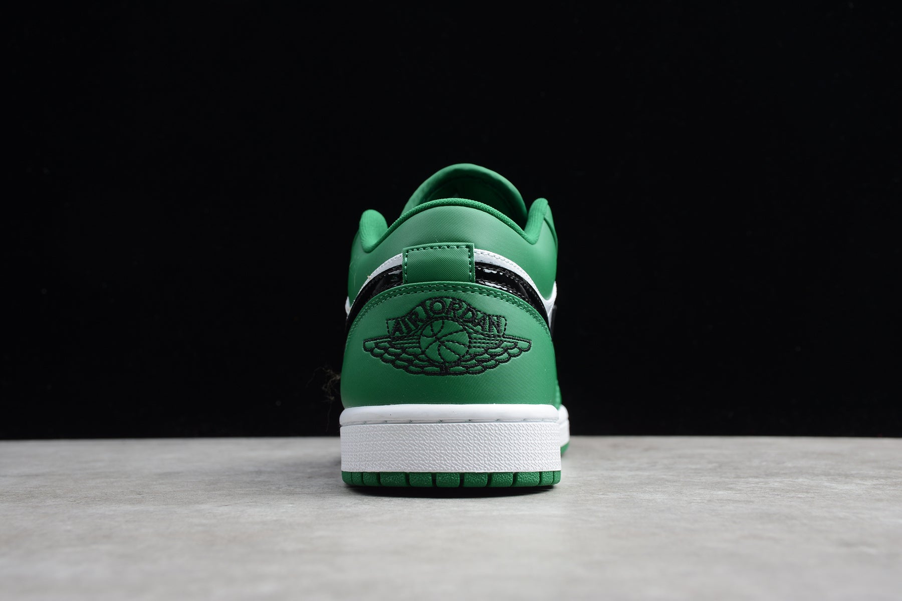 Jordan 1 Low – Verde / Blanco / Negro