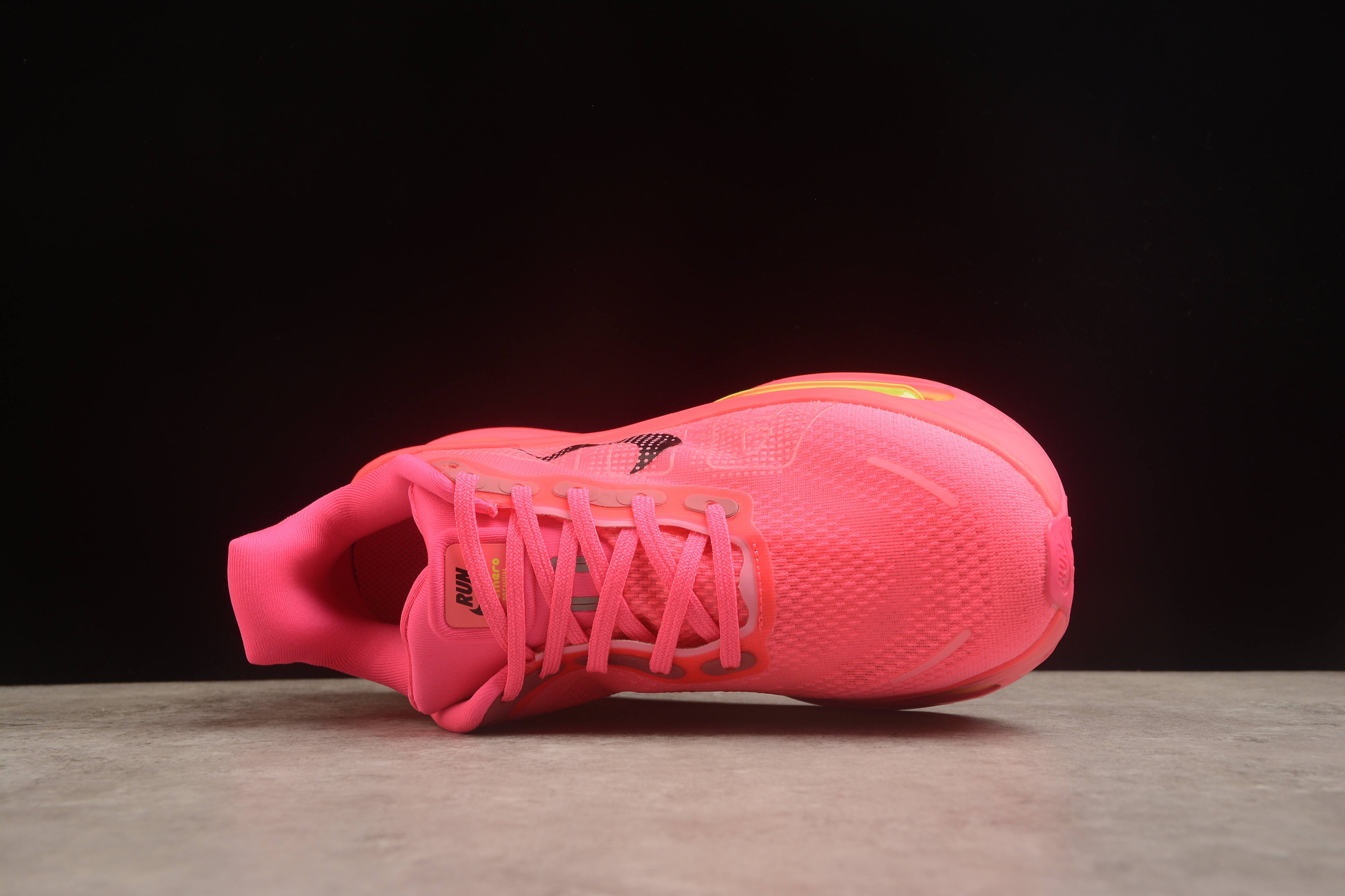 Vomero Premium – Rosa / Amarillo
