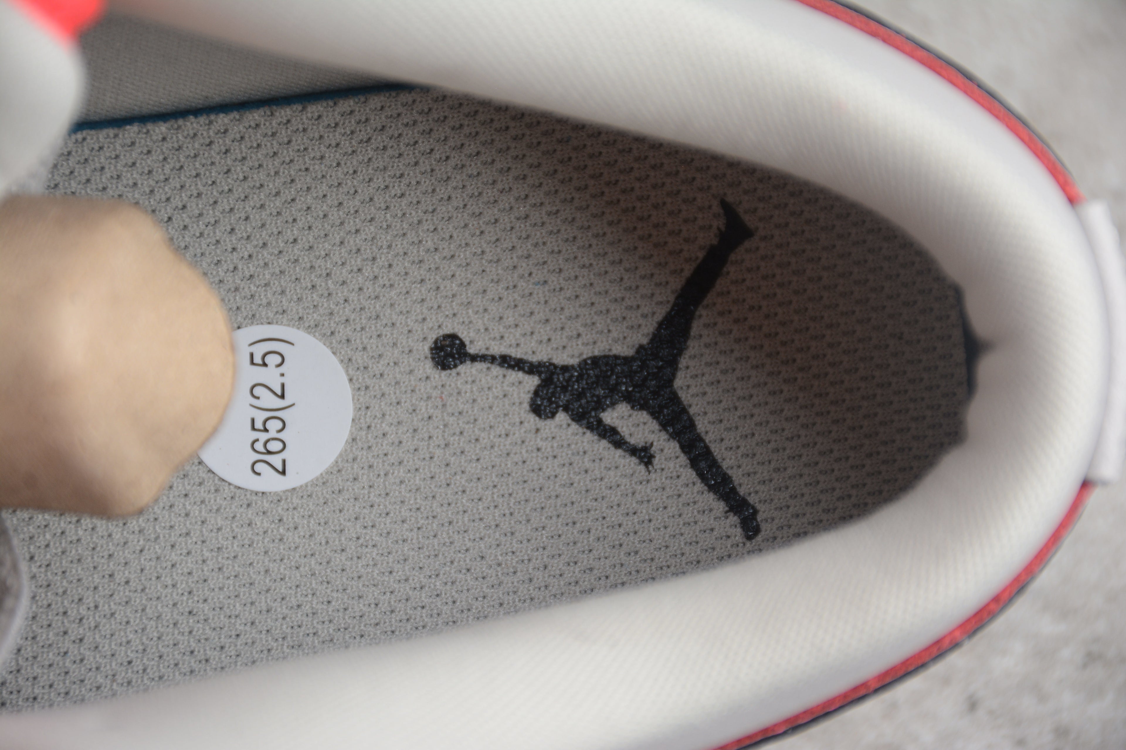 Jordan 1 Low – Rojo / Gris