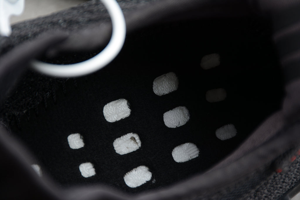 Adidas Yeezy 350 – Negro
