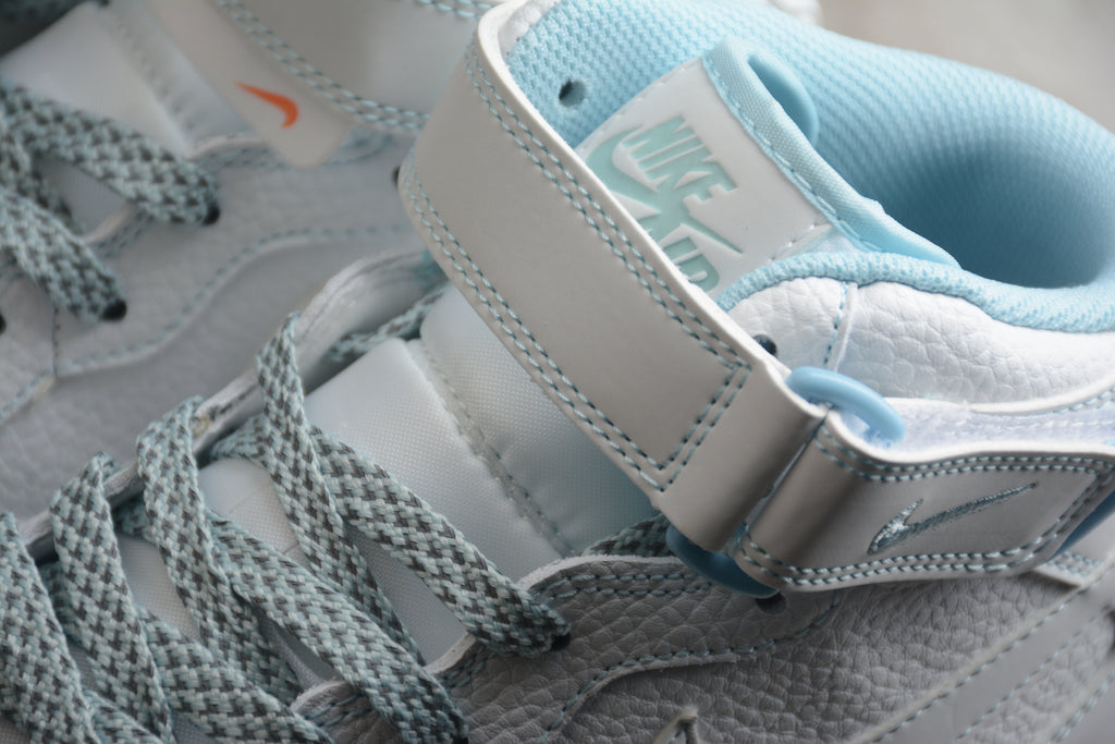 Air Force 1 High – Blanco / Azul