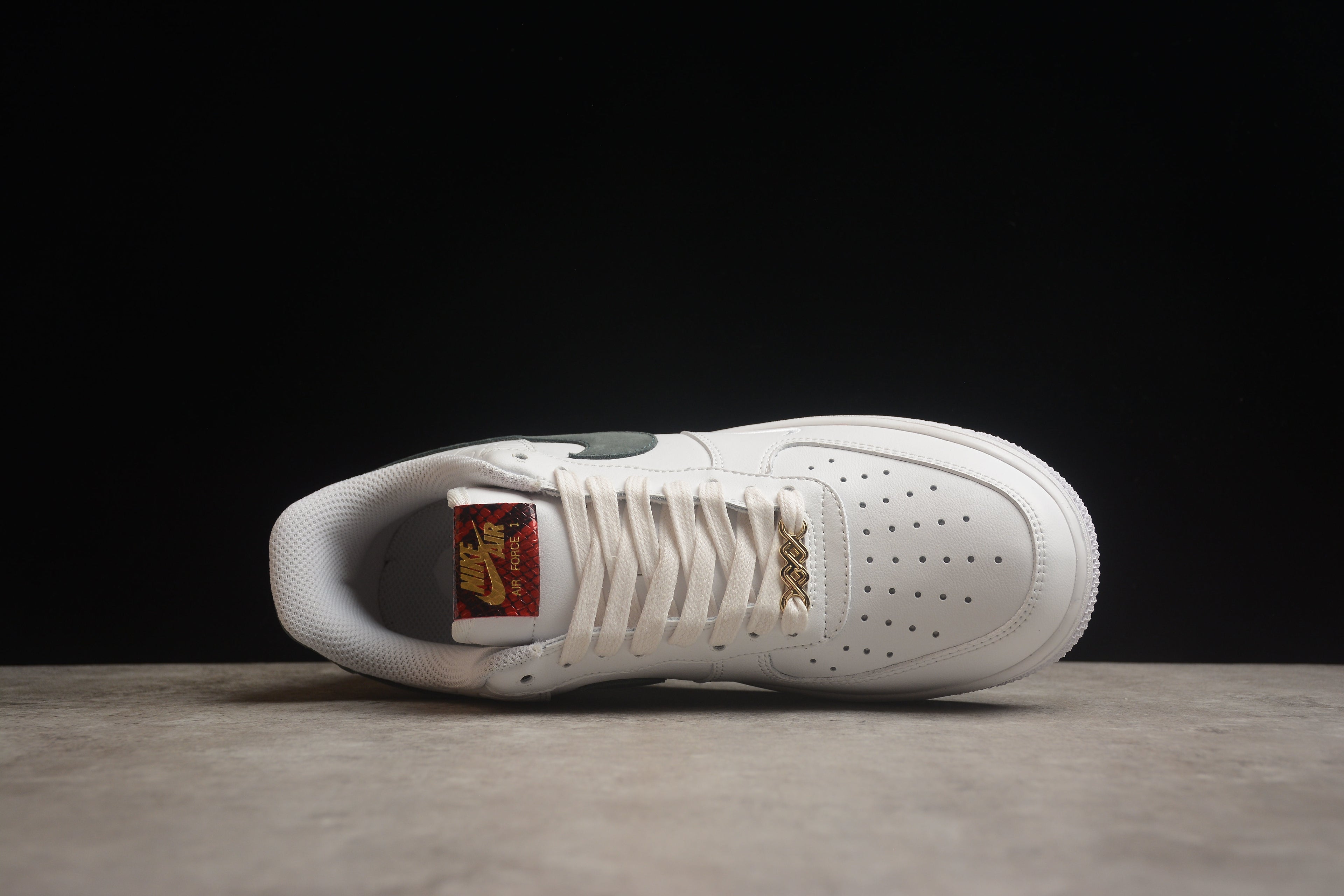 Nike Air Force 1 Low – Blanco / Gris