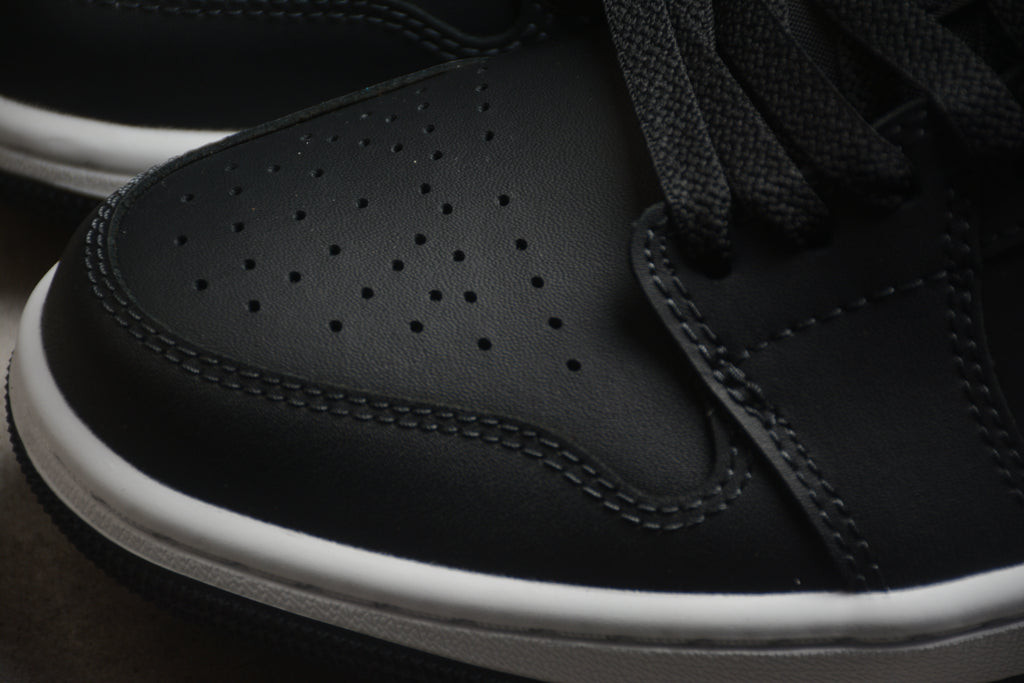 Jordan 1 Low – Negro