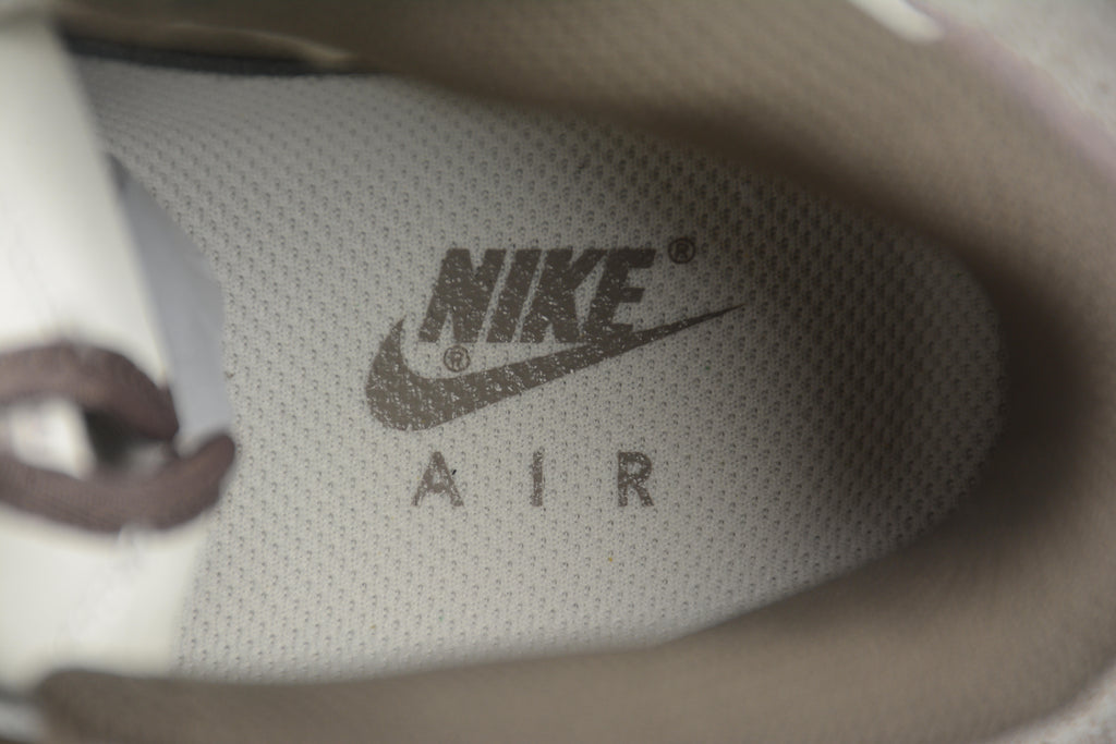 Air Force 1 High LV – Beige / Gris