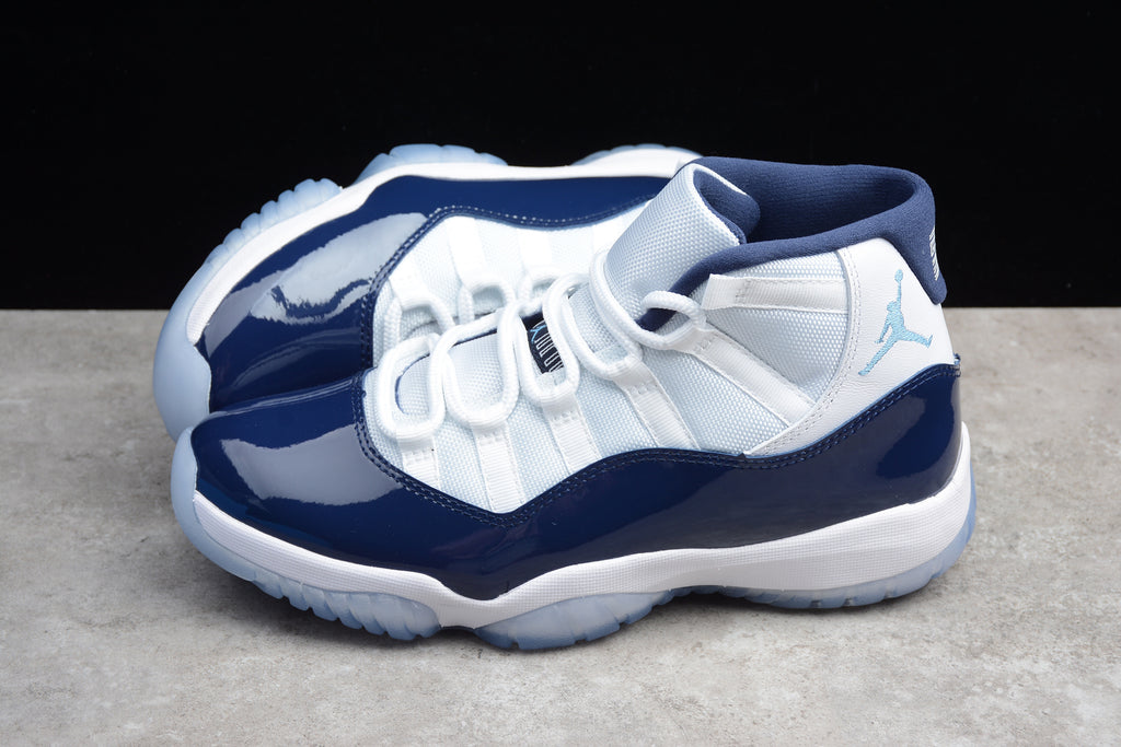 Air Jordan 11 – Azul / Blanco
