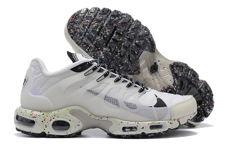 Air Max Plus Terrascape – Blanco / Negro