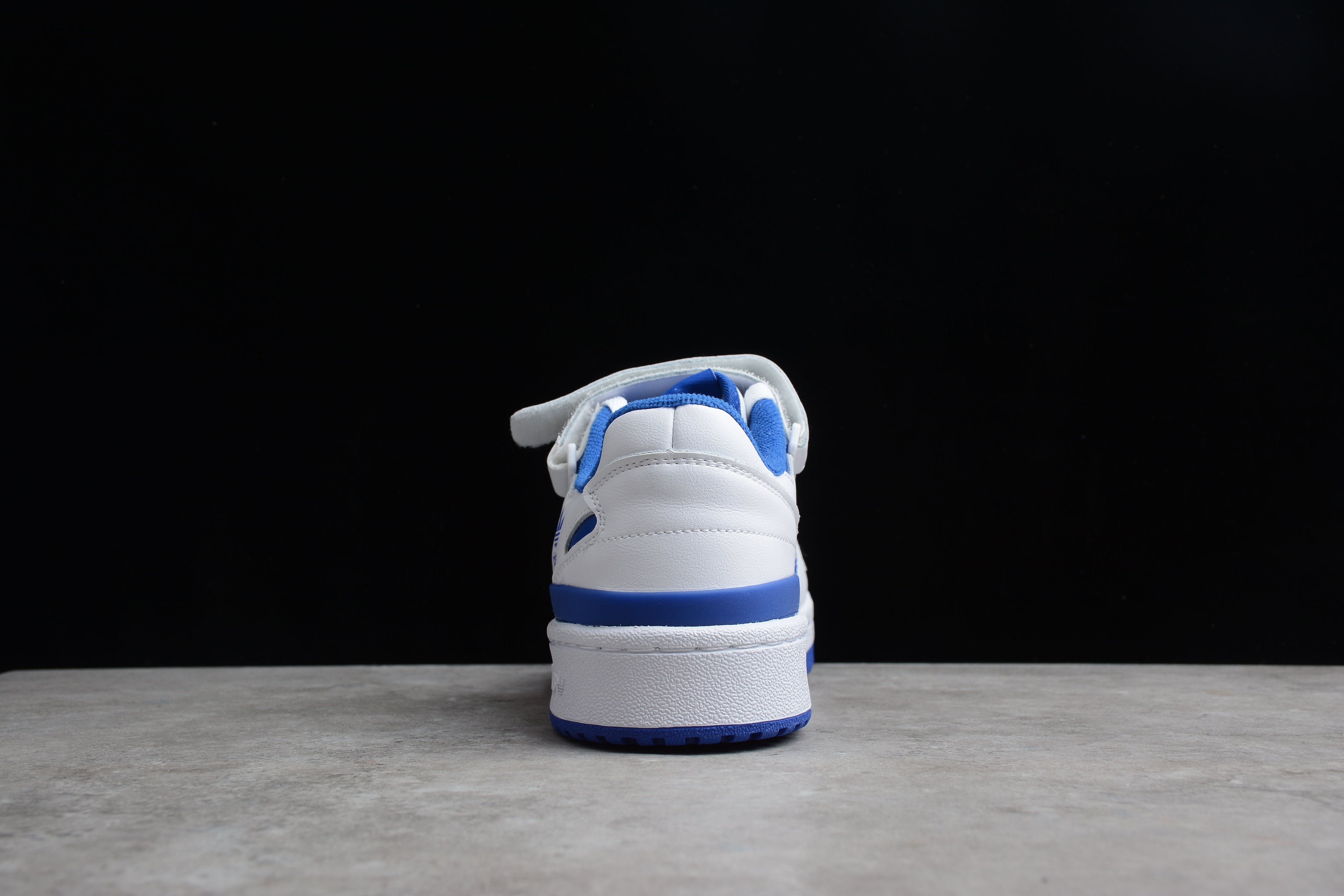 Adidas Forum – Azul Oscuro / Blanco