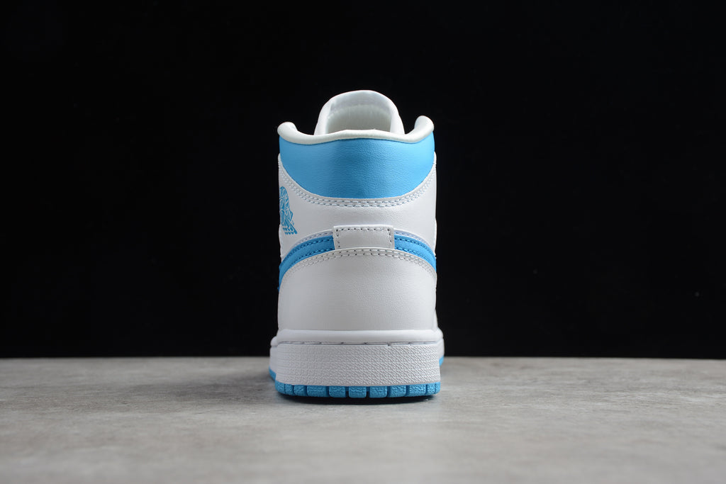 Air Jordan 1 Mid – Blanco / Azul Claro