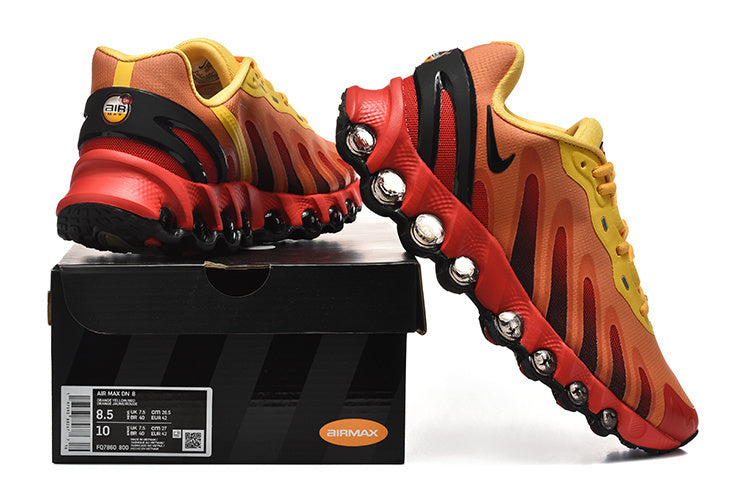 Air Max DN 8 – Naranja / Negro