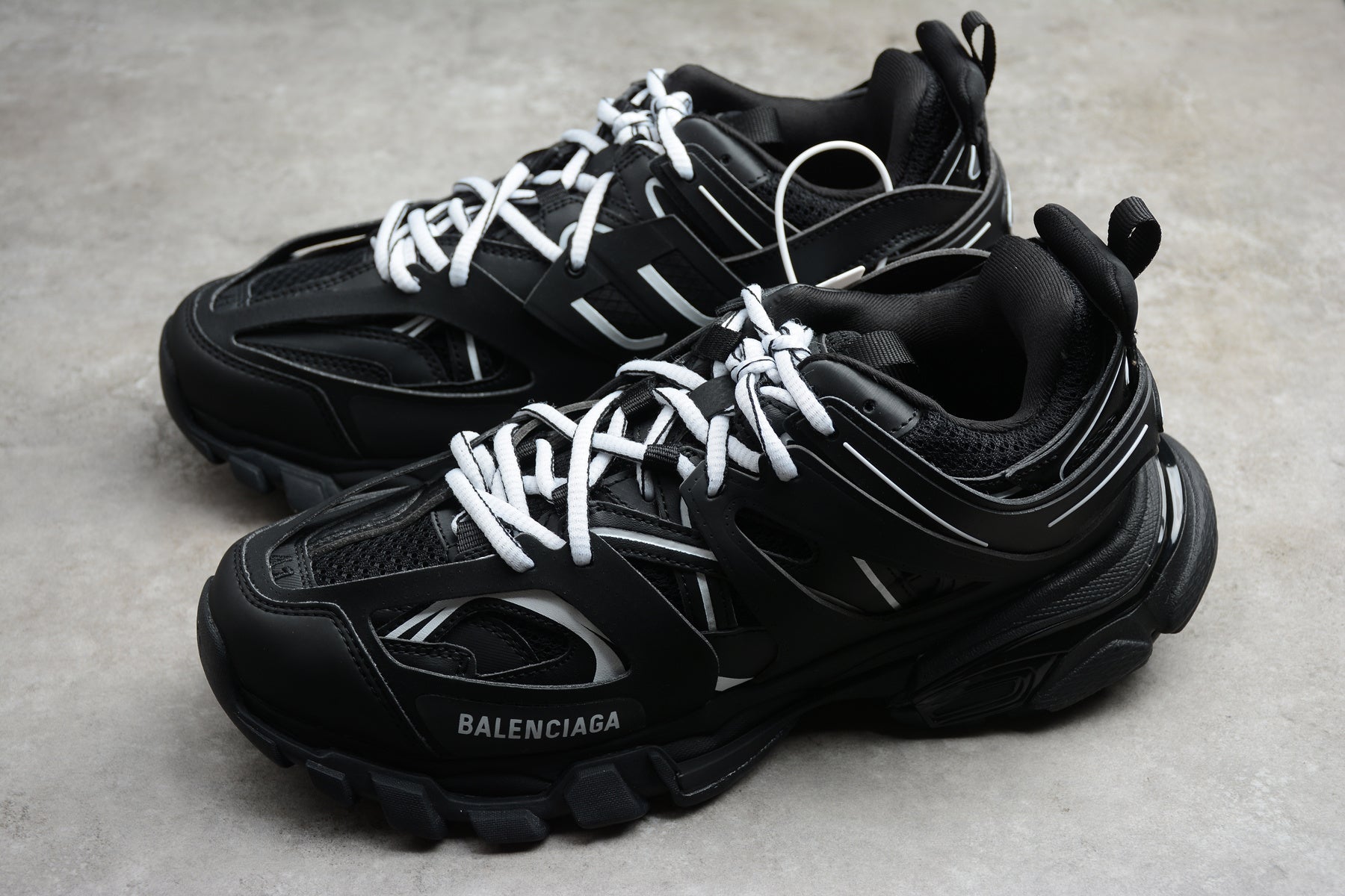 Balenciaga Track – Negro / Blanco