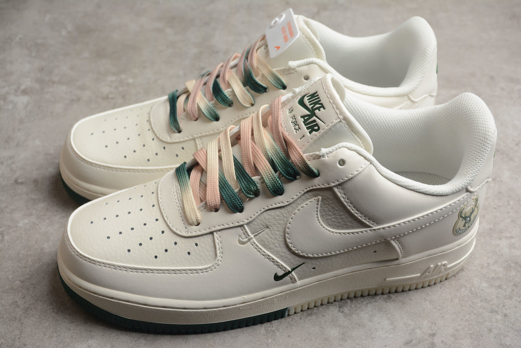 Nike Air Force 1 Low – Blanco / Verde