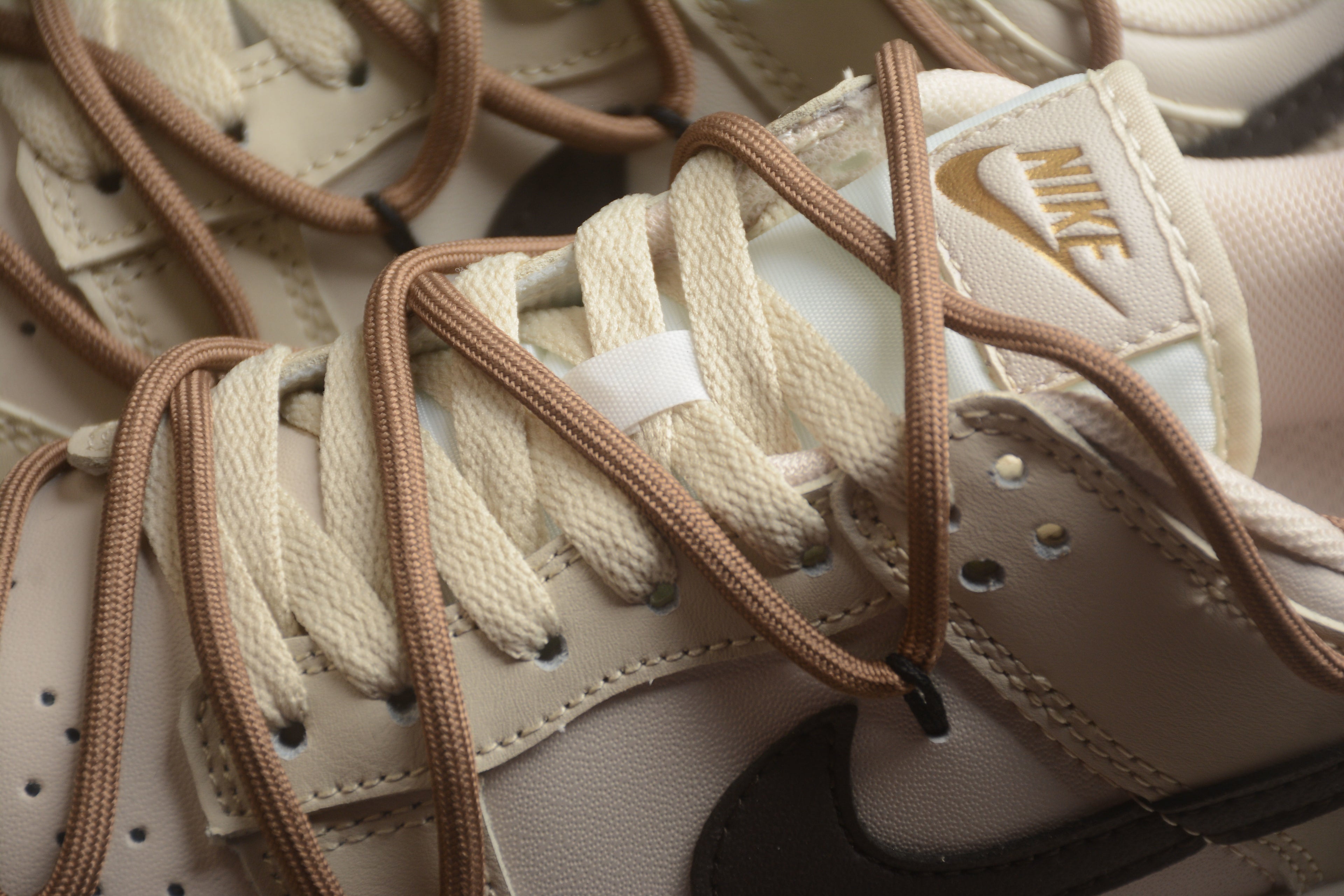 Dunk SB – Beigie / Negro