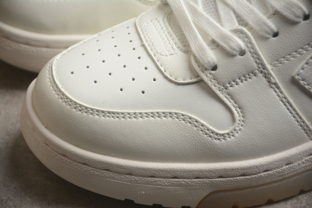 Off-White – Blanco