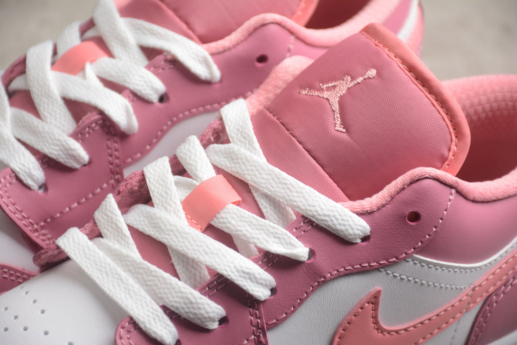 Jordan 1 Low – Rosa / Blanco