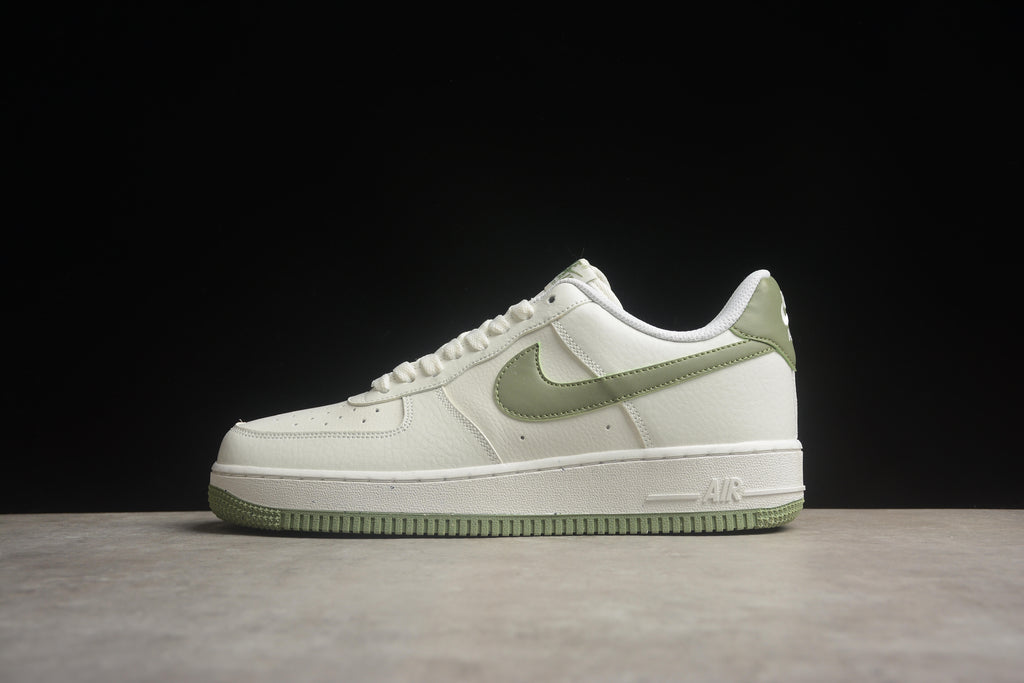 Nike Air Force 1 Low – Blanco / Verde Claro