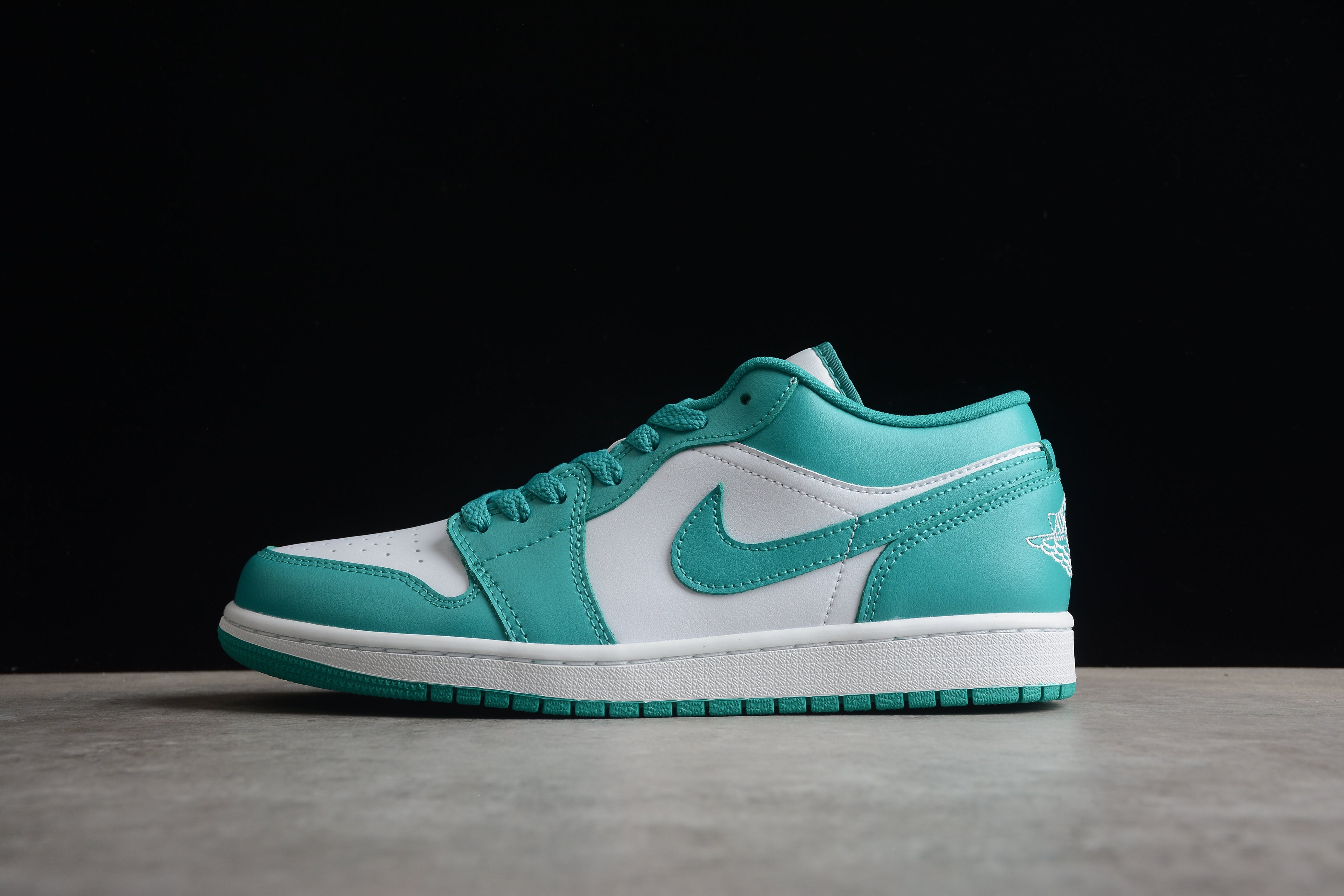 Jordan 1 Low – Turquesa / Blanco