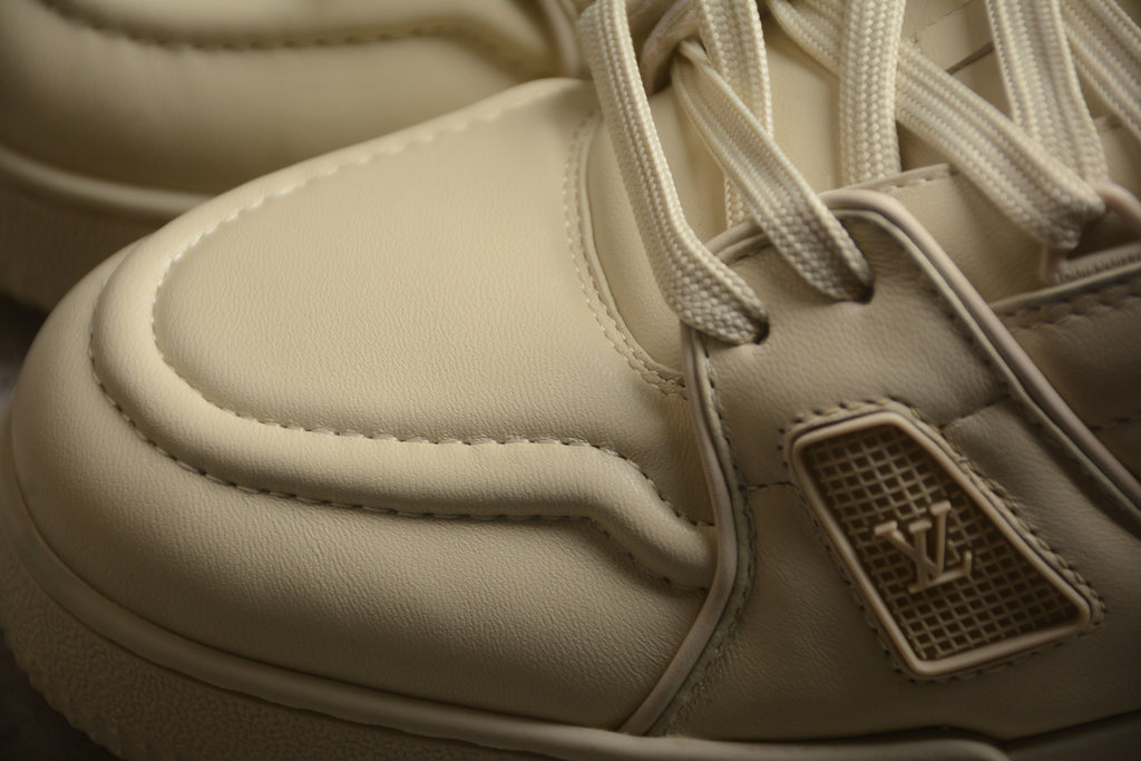 Louis Vuitton Trainer Low – Beige