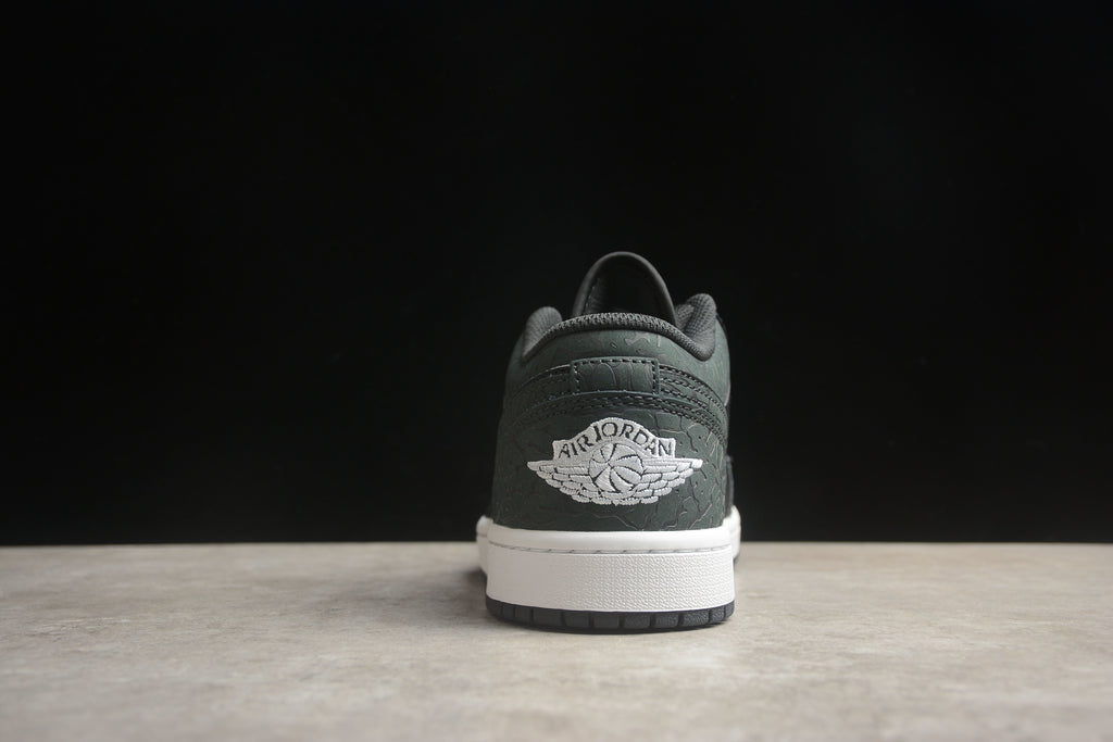 Jordan 1 Low – Negro