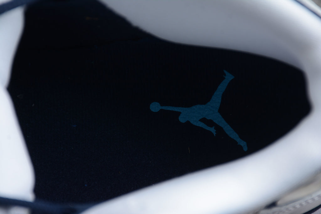 Air Jordan 13 – Blanco / Azul