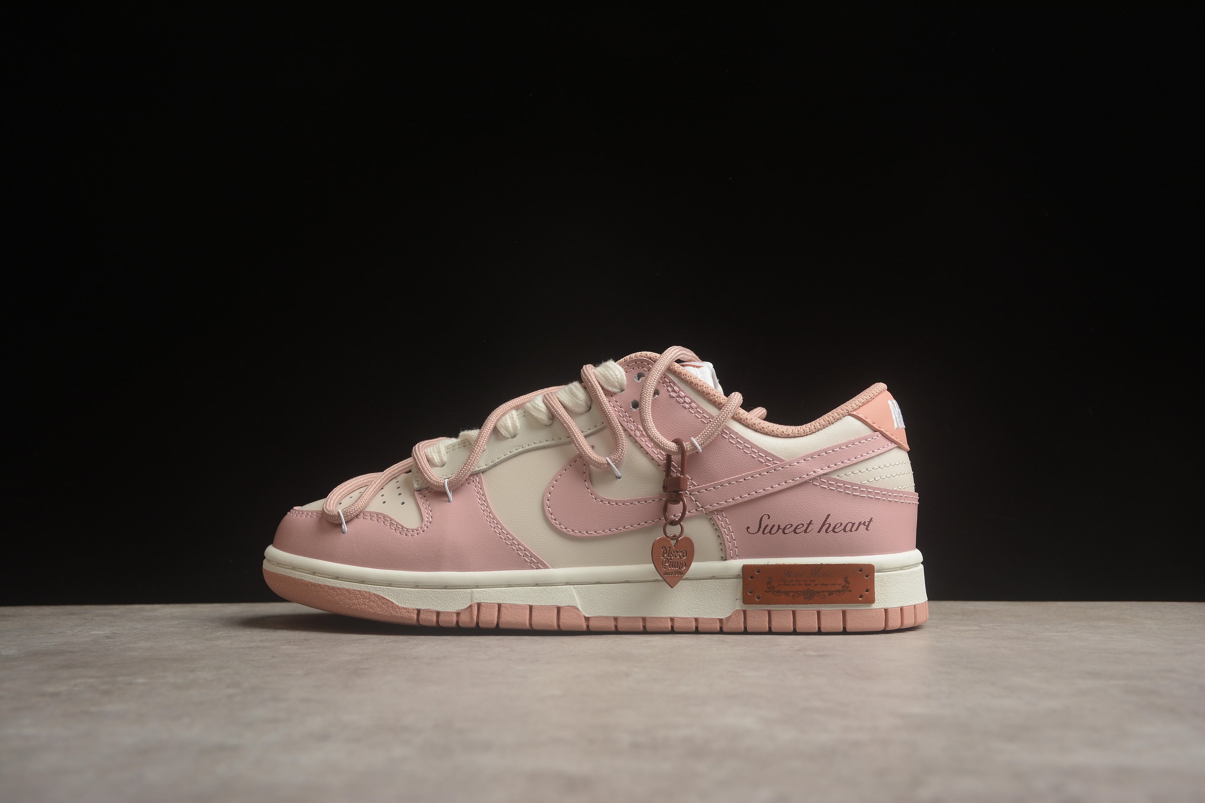 Dunk SB – Rosa / Beigie