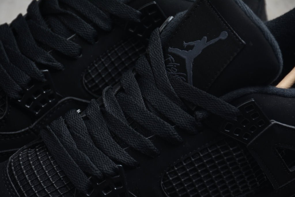 Air Jordan 4 – Negro