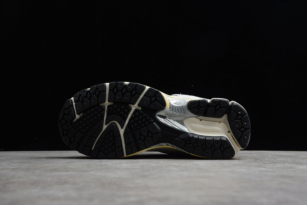 New Balance 2002R – Gris