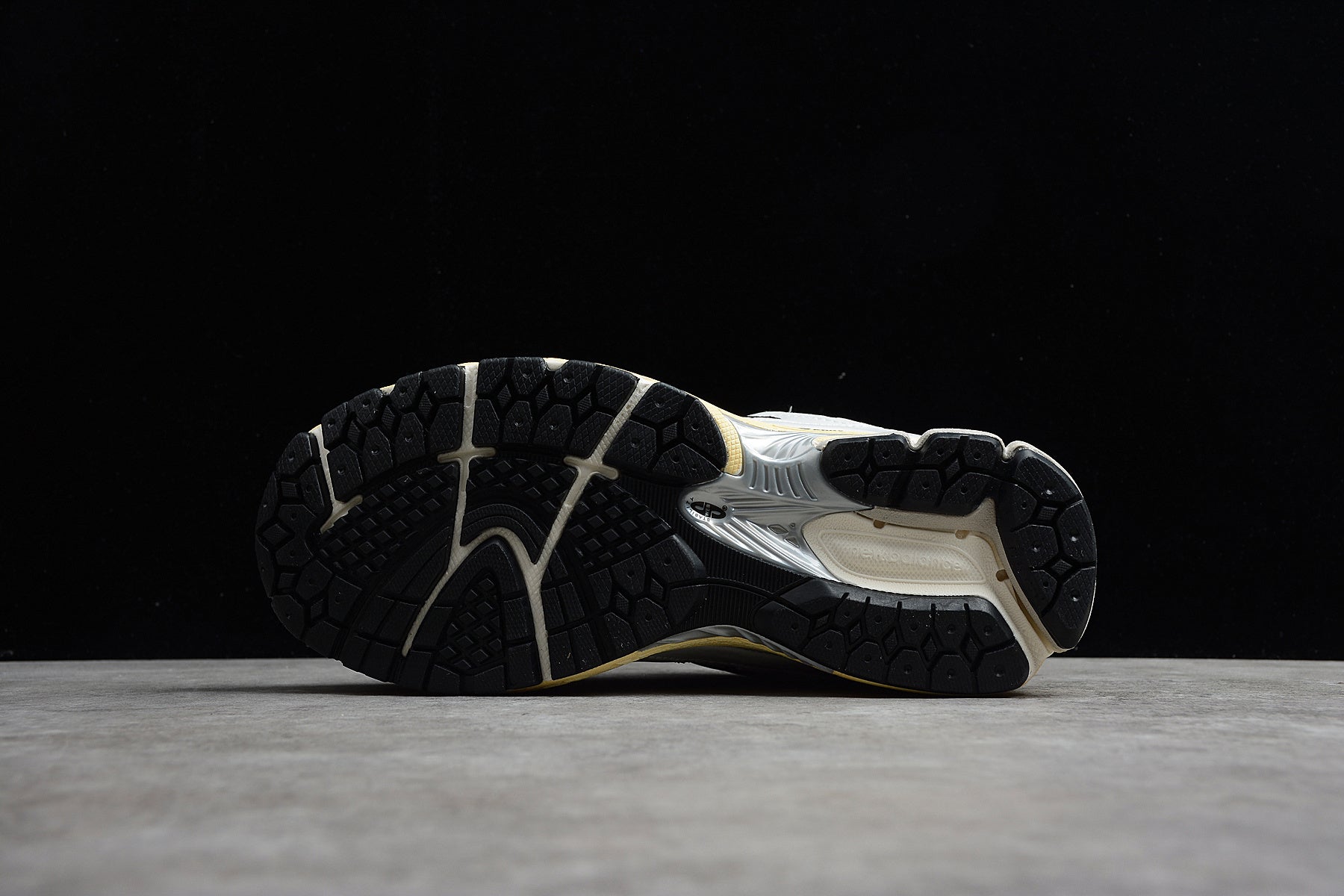 New Balance 2002R – Gris